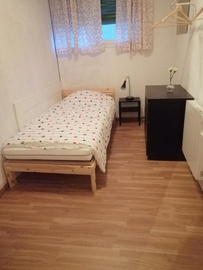 Vut Puente De Hierro Apartment Сарагоса Екстериор снимка